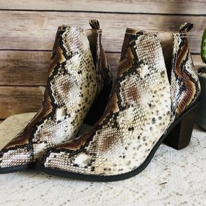 Slither away booties